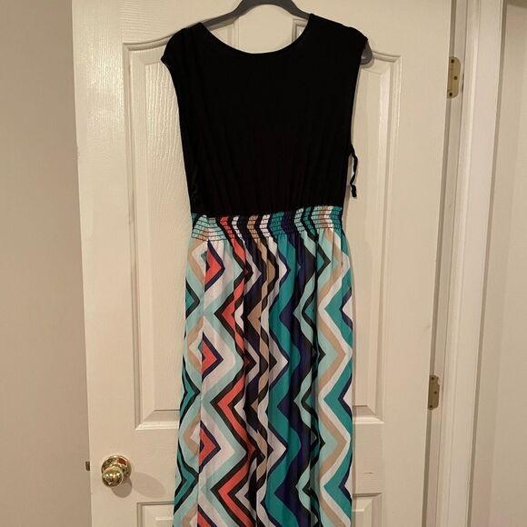 NWT maxi dress, Large, cap sleeves, black, teal and coral. Fun and casual. - Picture 1 of 16